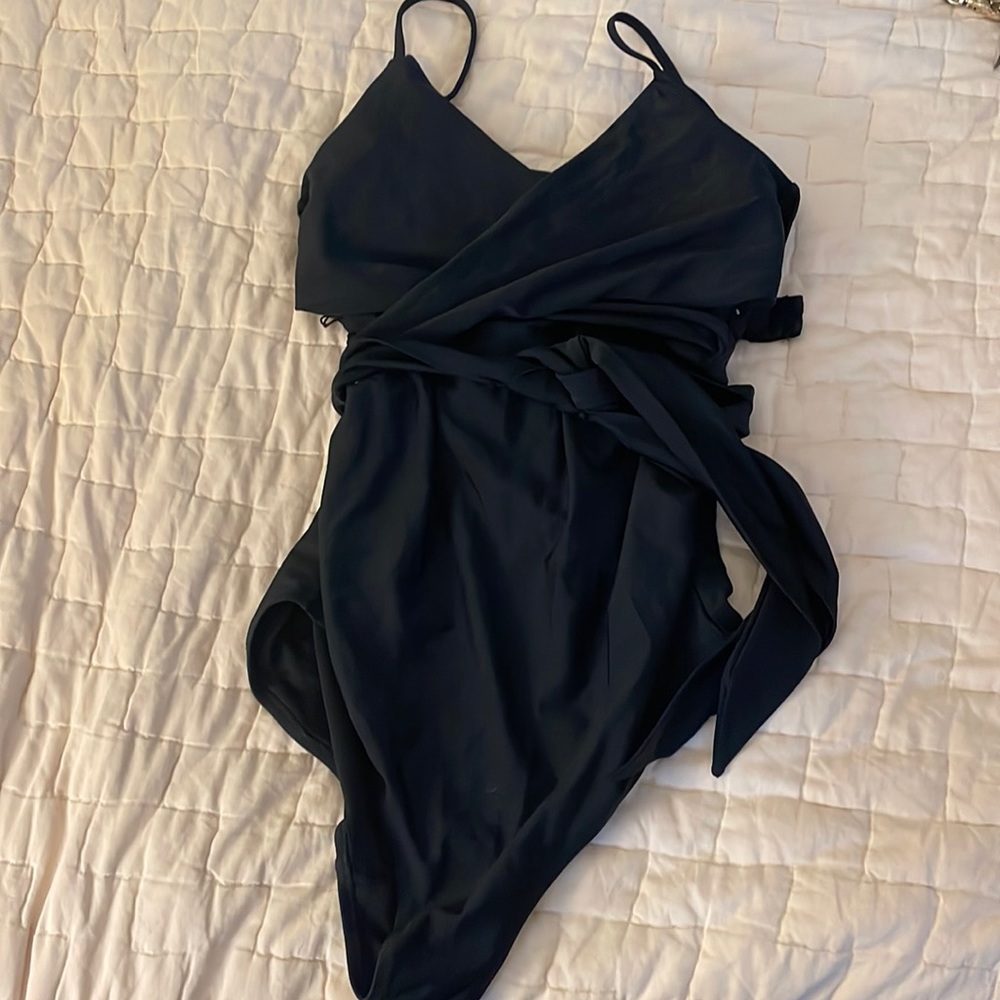Old Navy wrap-front maternity swimsuit, sz. M